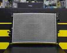 Ford Focus 2011-2019 2.0 - su radiatoru