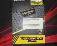RAM Corsair Vengenace LPX 32GB DDR4 3600Mhz (2x16GB) Kit