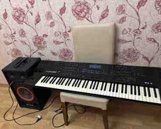 Sintezator Roland G-1000