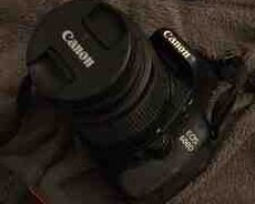 Canon 600D fotoapparatı
