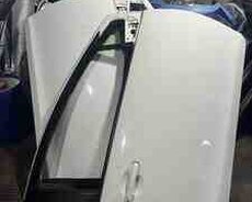 Toyota Aqua qapıları