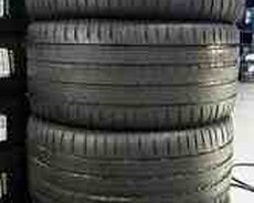 Michelin şinləri 295, 35 R21