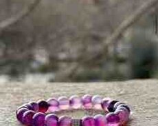 Təbii daşlardan qolbaq