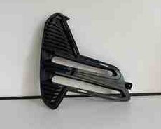 BYD Song plus duman farasının korpusu