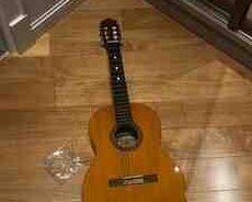 Gitara Yamaha CS40