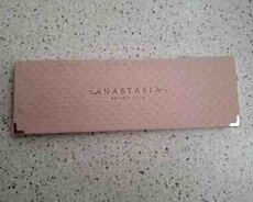 Anastasia göz kölgəsi paleti