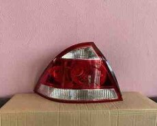 Nissan Sunny 2008 arxa stop işıqları