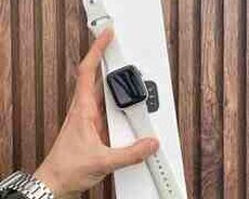 Apple Watch SE Silver 44mm