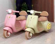 Pultlu uşaq motosikleti