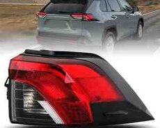 Toyota RAV4 2021 stop işığı