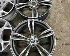 BMW F10 M5 M paket arxa diskləri R20