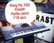 Sintezator Korg Pa700