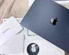 Apple Macbook air M4 16 gb ram midnght