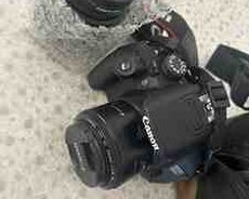 Fotoaparat Canon EOS 700D + 50mm f, 1.8