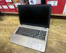 Noutbuk Asus X541U