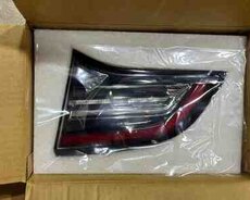Tesla model 3 stop işığı