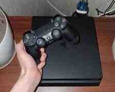 Playstation 4 Slim