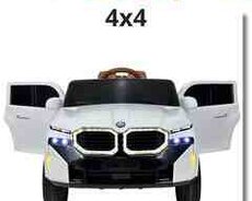 BMW uşaq elektrik avtomobili