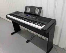 Digital piano Yamaha DGX 650
