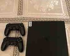 PlayStation 4 Slim 1TB