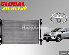 Toyota Rav4 su radiatoru