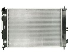 Hyundai elantra su radiatoru