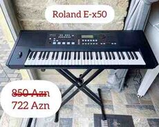 Sintezator Roland E-X50