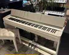 Pianino Roland F701