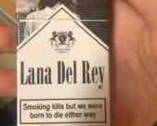 Lana Del Rey dodaq boyası