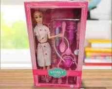Barbie kuklası