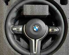BMW F10, M5 sükanı