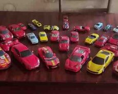 Игрушечные машины Ferrari