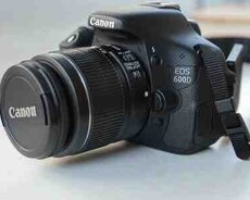 Fotoaparat Canon 600D