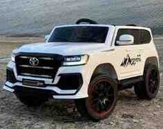 Uşaq maşını Toyota lc300